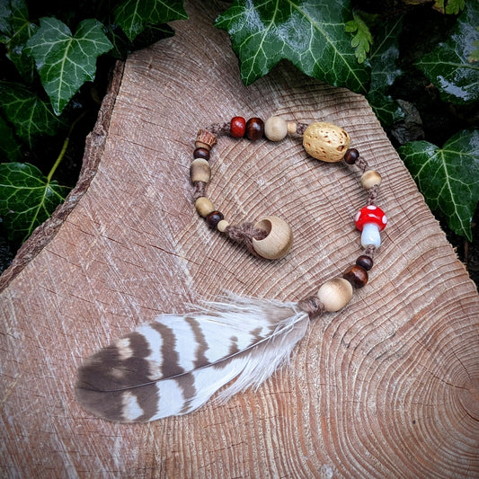 Dread bead toadstool with feather 1 (0.7 cm)