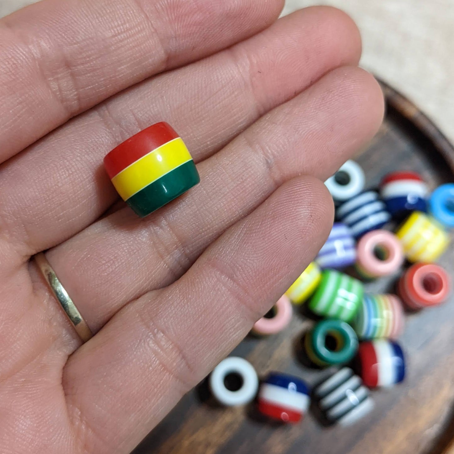 Korálky na dready pruhované