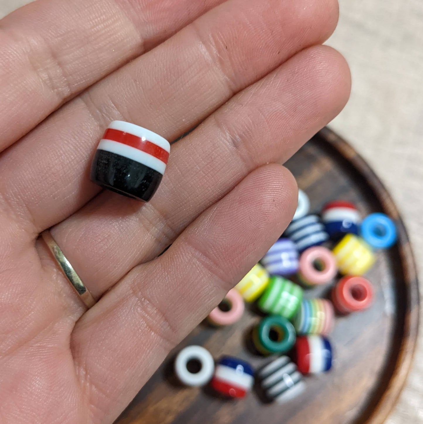 Korálky na dready pruhované