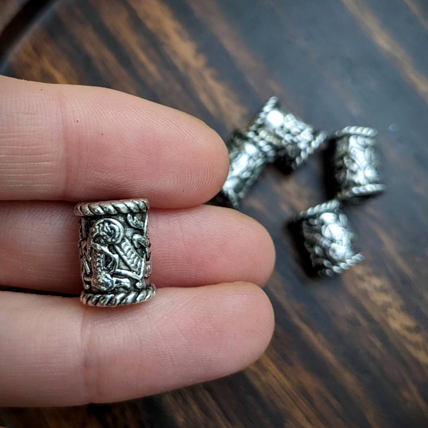 Korálky kovové viking