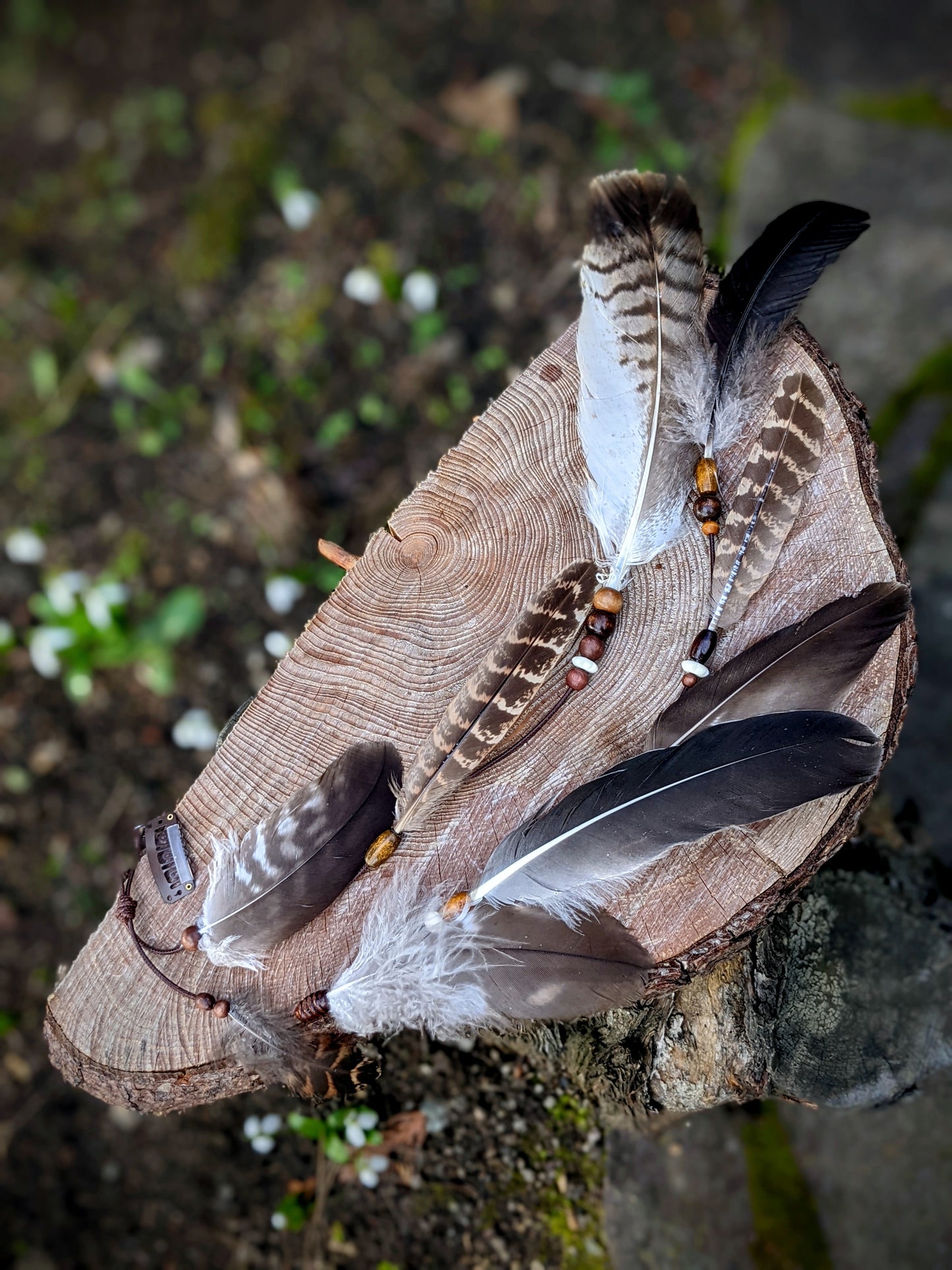 Ennorath hair feathers