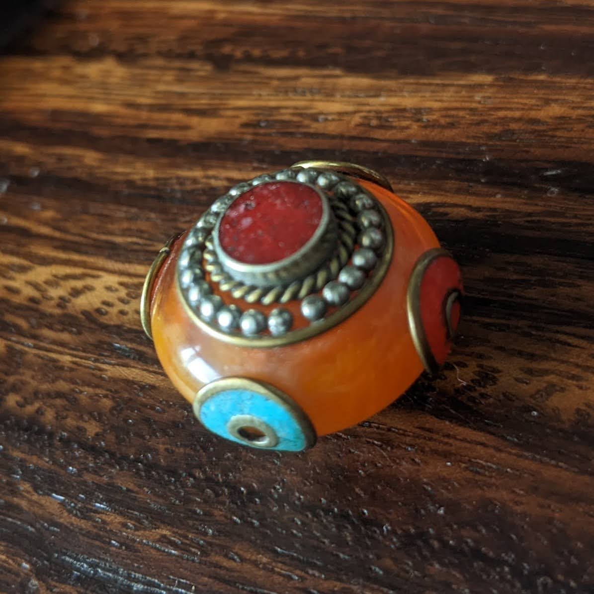 Tibetan resin prayer beads