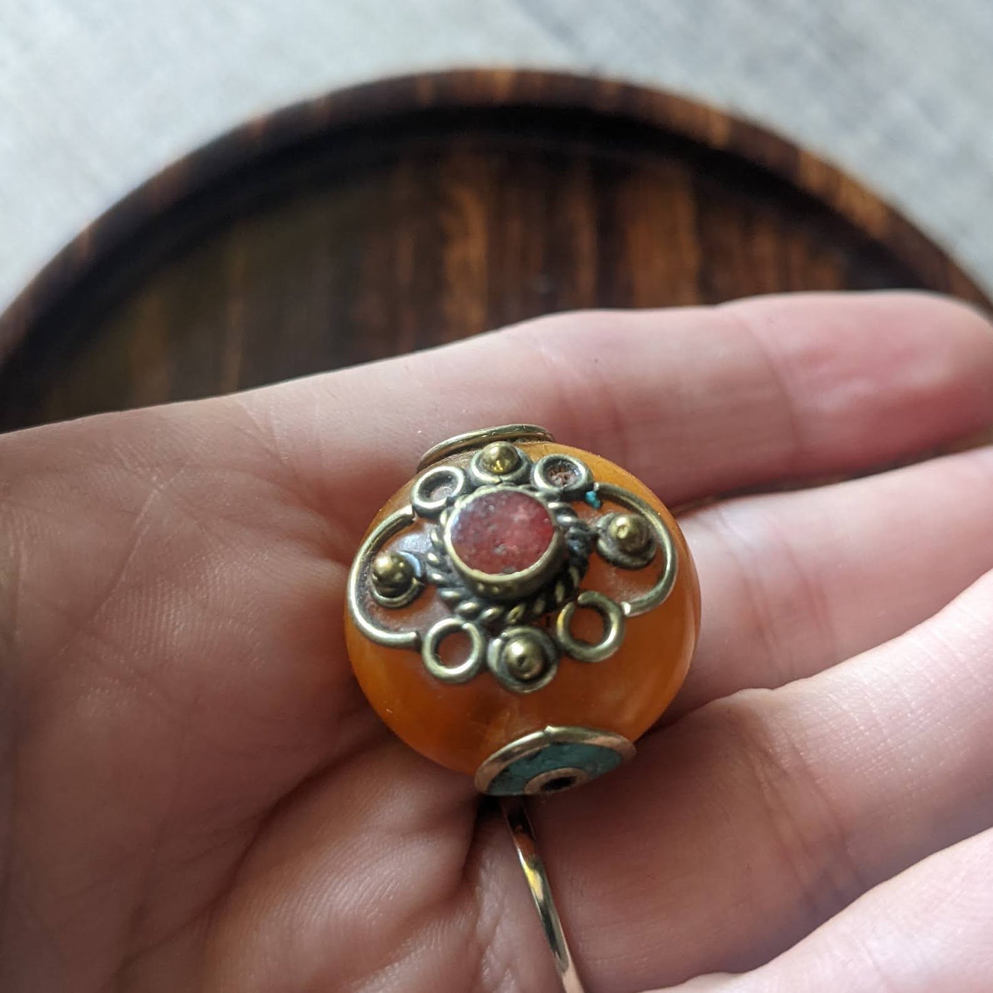 Tibetan resin prayer beads