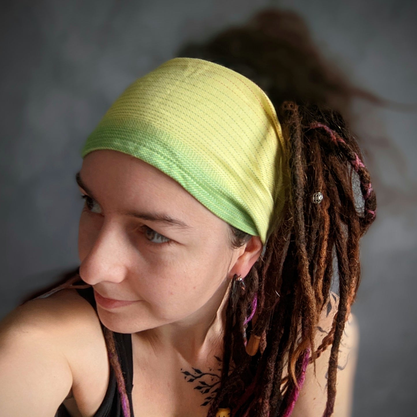 Šátková čelenka žlutá do zelena