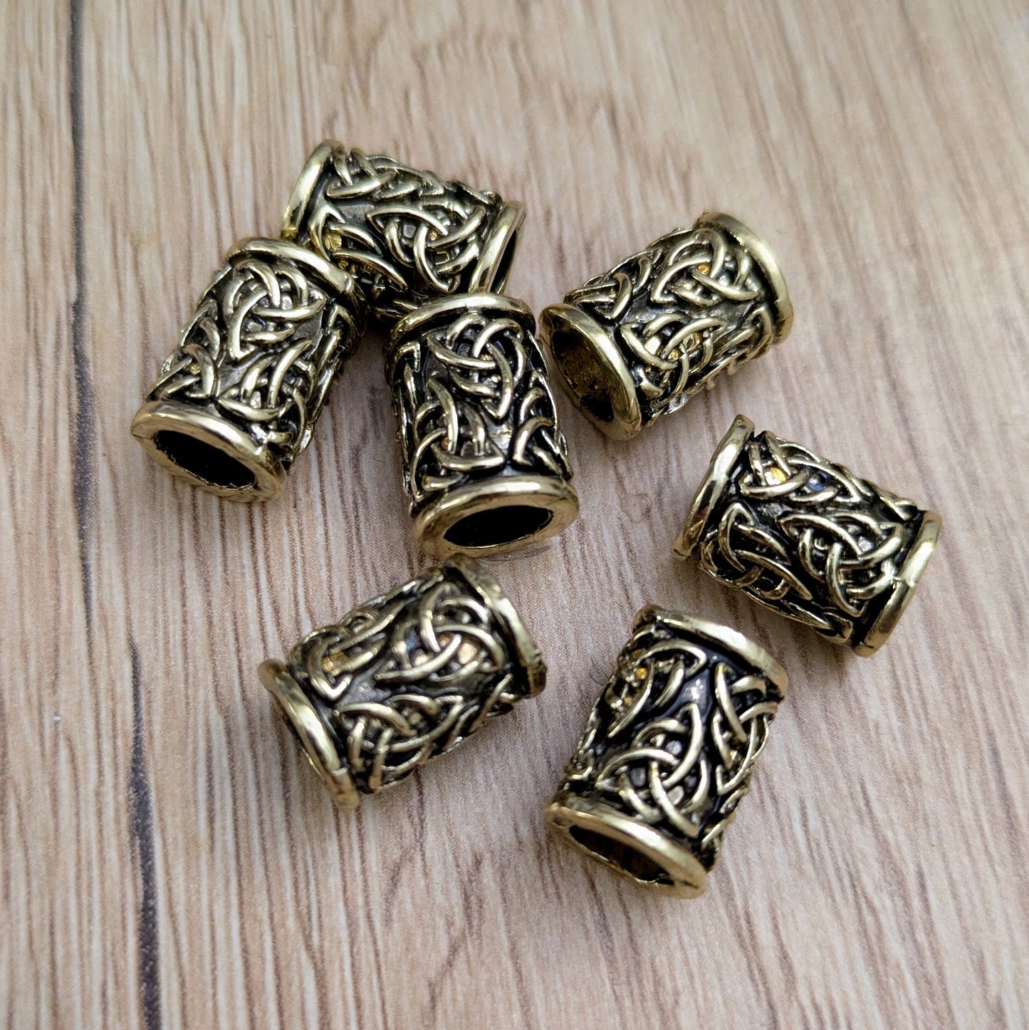 Korálky kovové Lagertha