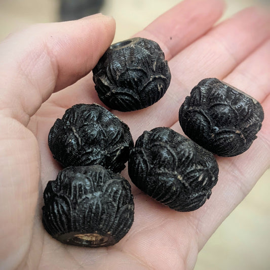 Lotus beads