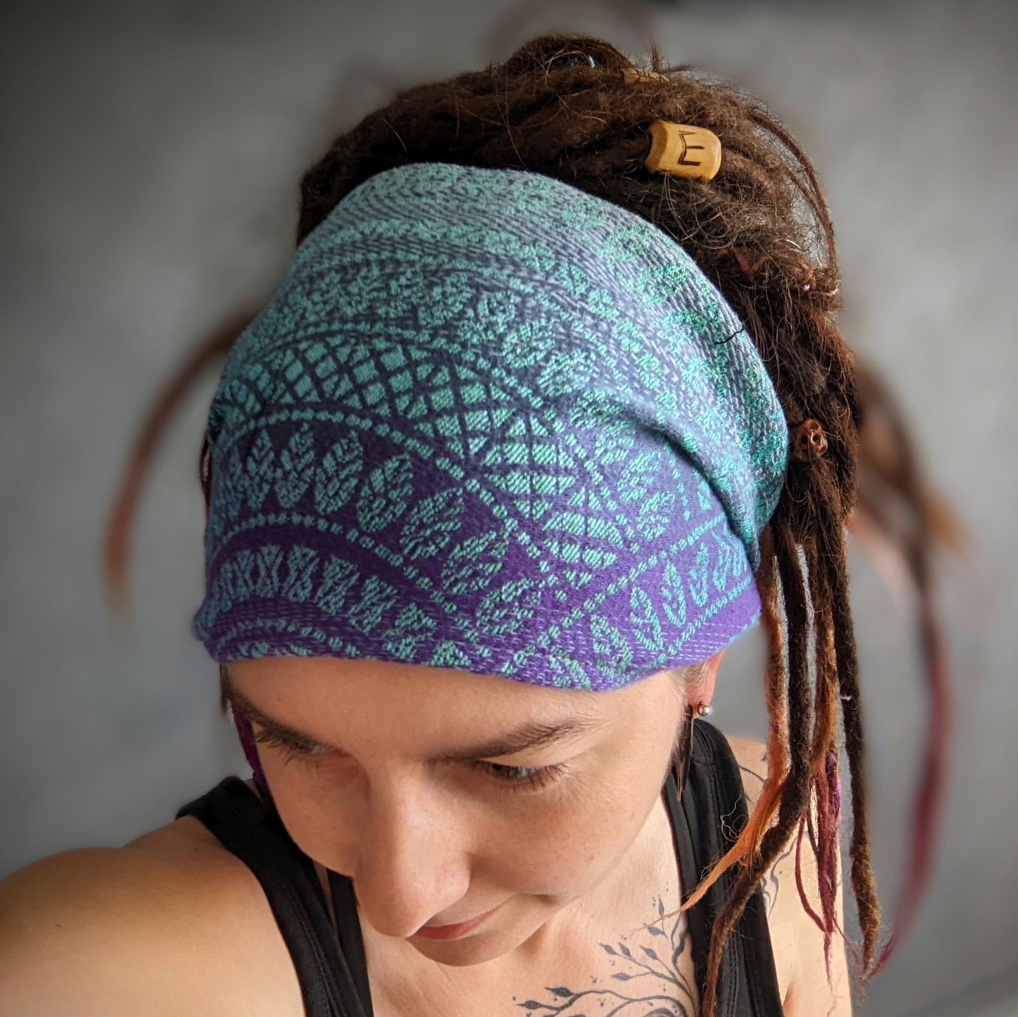 Šátková čelenka Mandala fialová