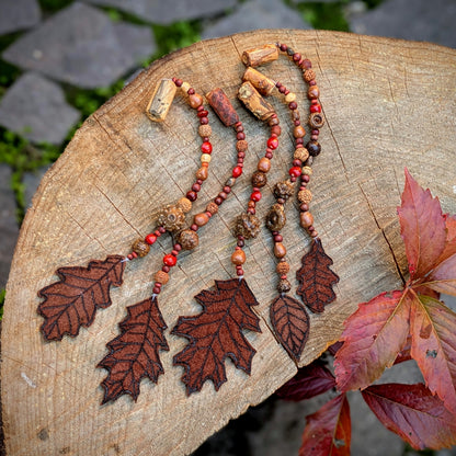Dread bead toadstool with feather 1 (0.7 cm)