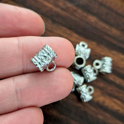 Korálky kovové s očkem vzorkované