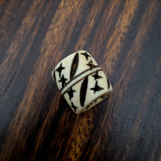 Korálek kostěný hvězdičky a pruhy