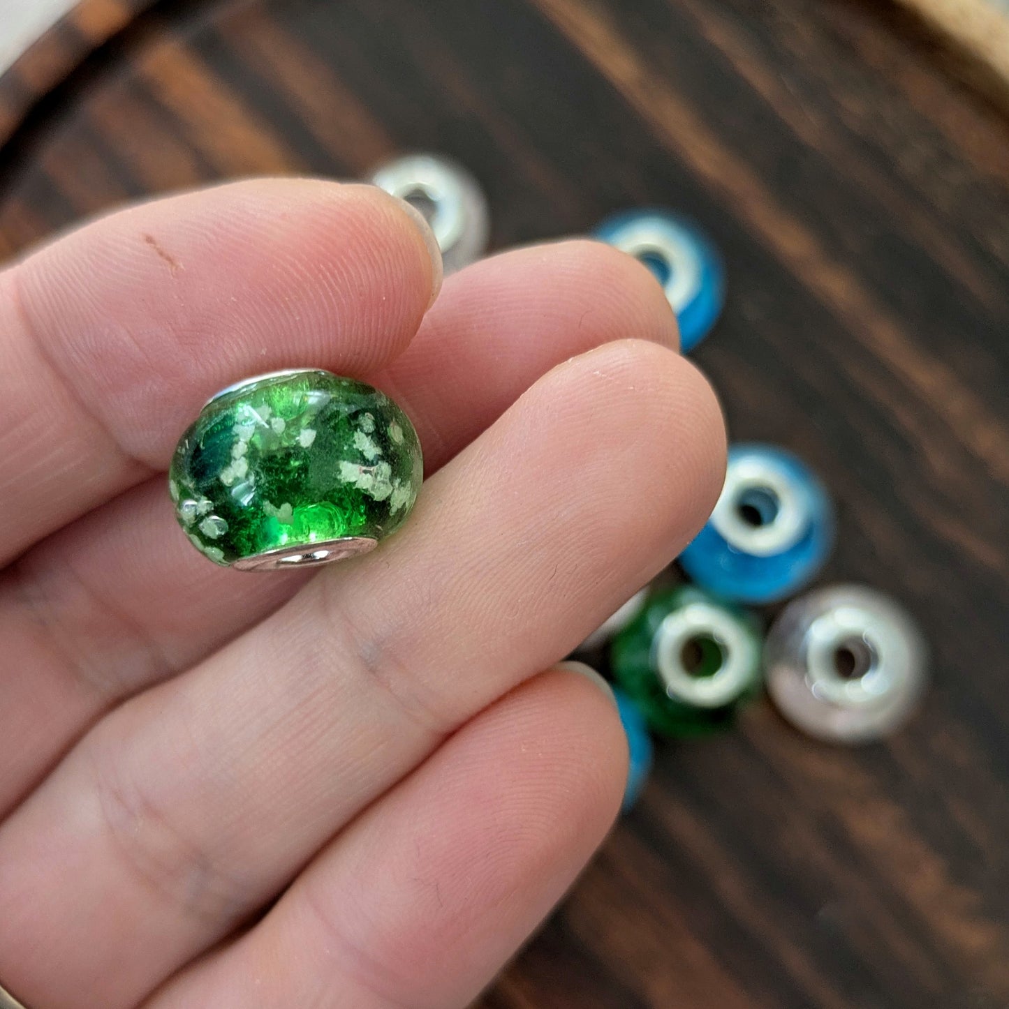 Korálky na dready svítící ve tmě