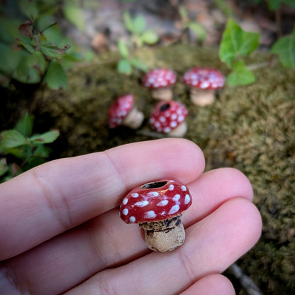 Keramické korálky muchomůrka červená