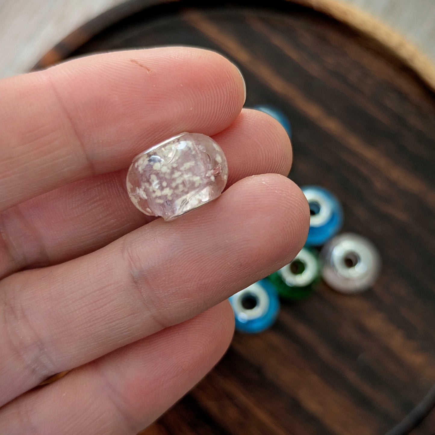 Korálky na dready svítící ve tmě