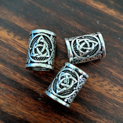 Metal triquetra beads (silver)