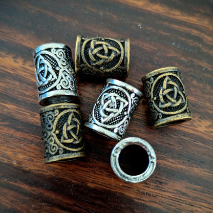 Metal triquetra beads (silver)